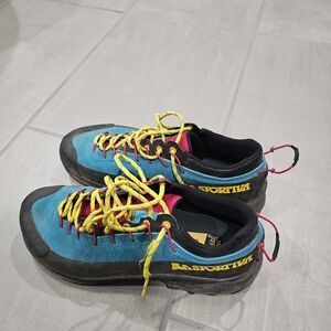 La Sportiva Approach Shoes (39.5 EUR, Size 7 Men)